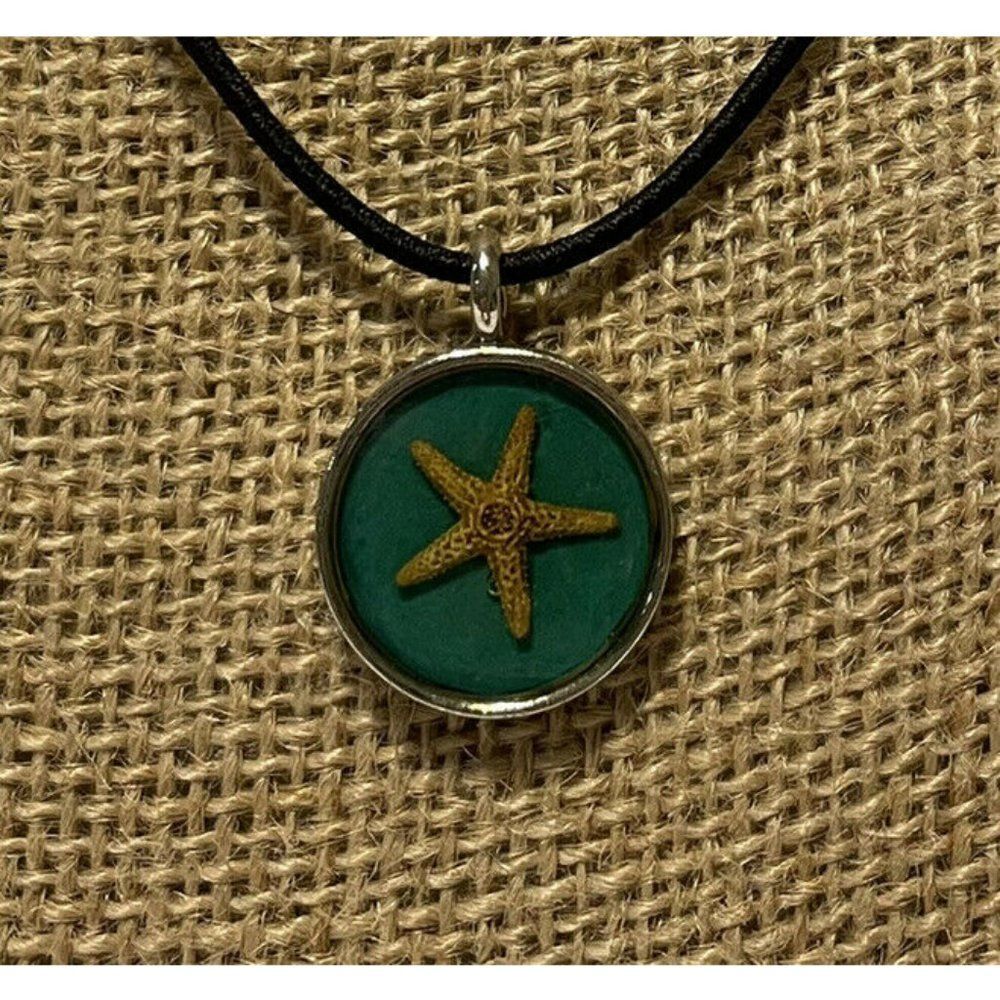 round resin starfish coin medallion black cord collar necklace 15” Barrel Clasp